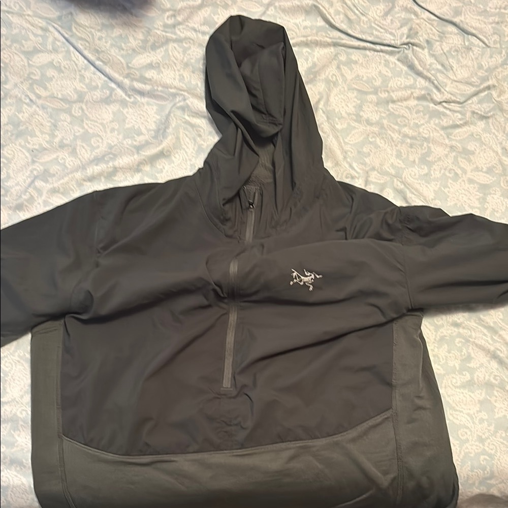 Arc'teryx Black Hooded Pullover
